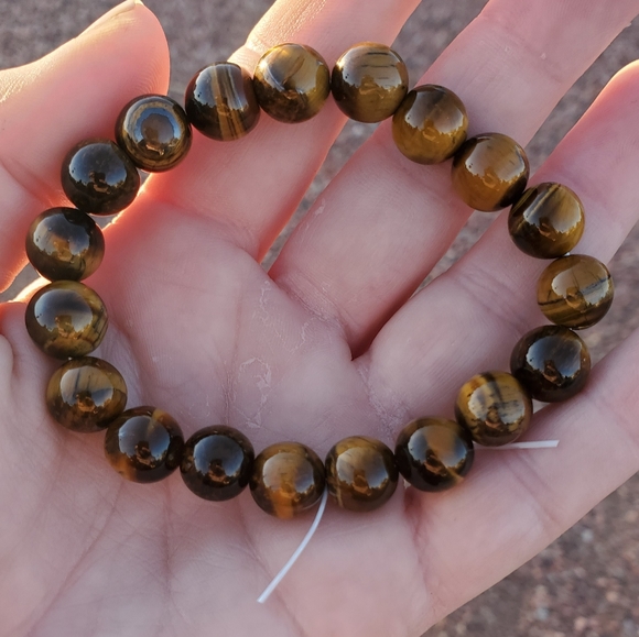 New Tiger Eye Beaded Stretch Bracelet. - Picture 11 of 16